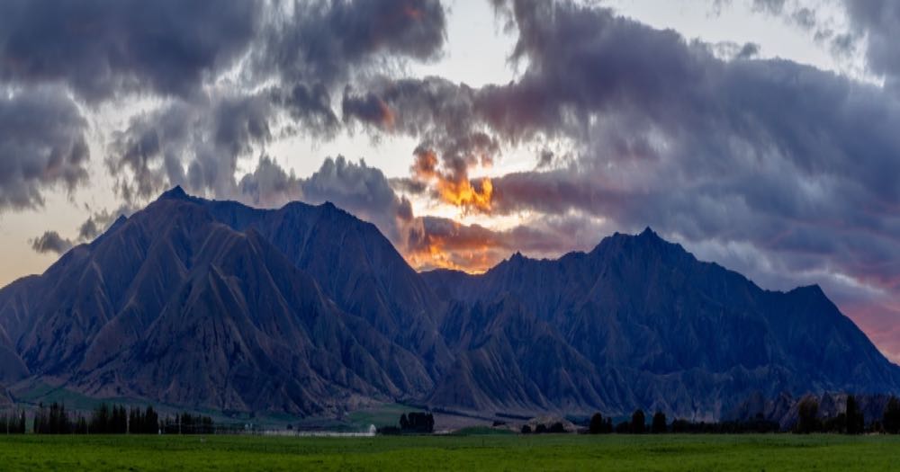 Sunrise over mountain range, symbolizing new beginnings and fresh starts